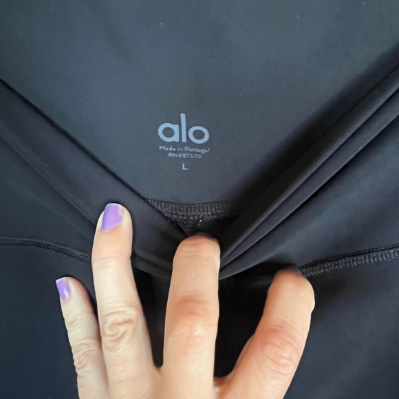 ALO Yoga work out pants. Size large. Asymmetrical stripes. - Picture 3 of 6